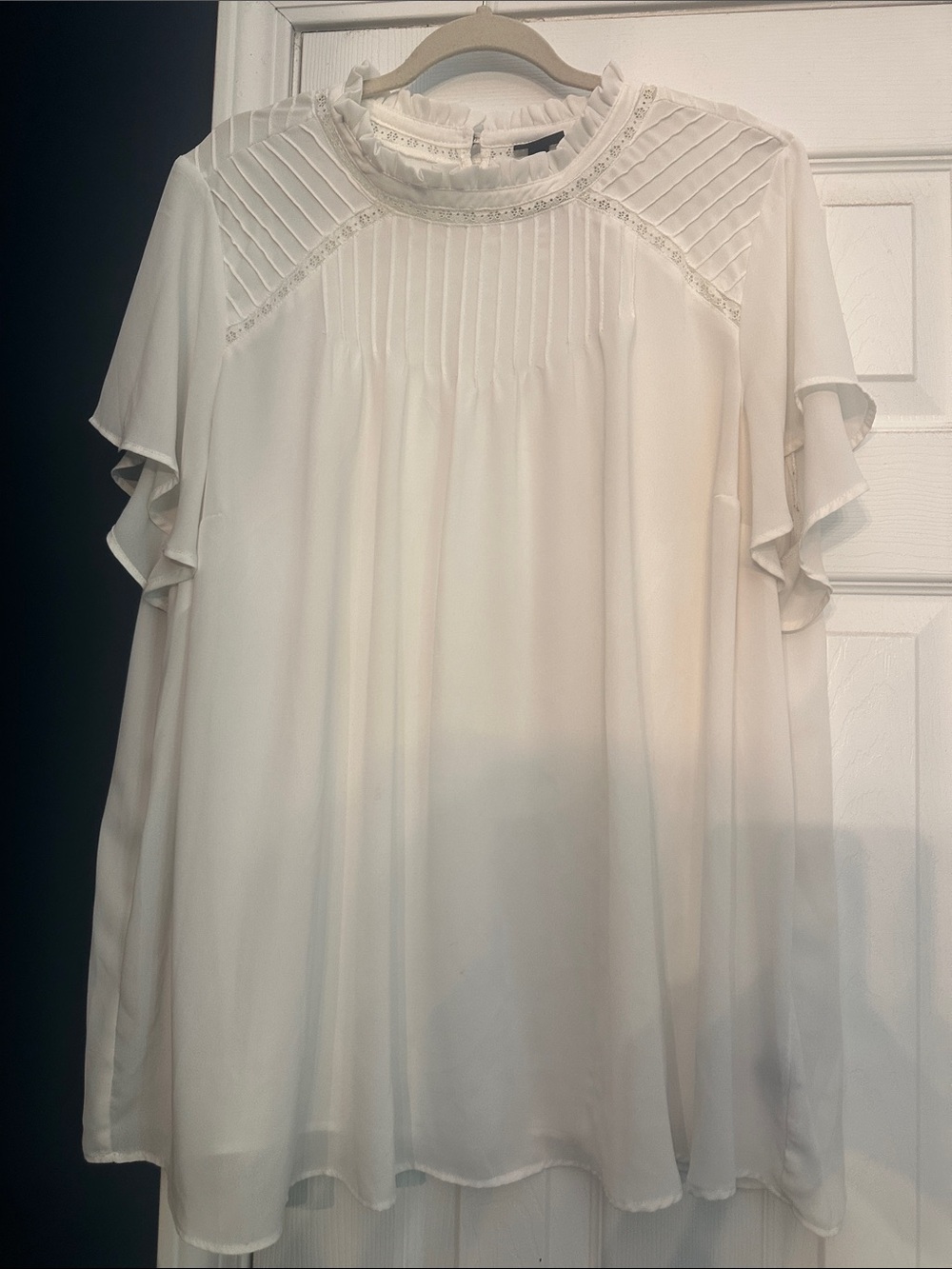 GORGEOUS Torrid Pintuck Ruffle Sleeve Blouse Sz 3x